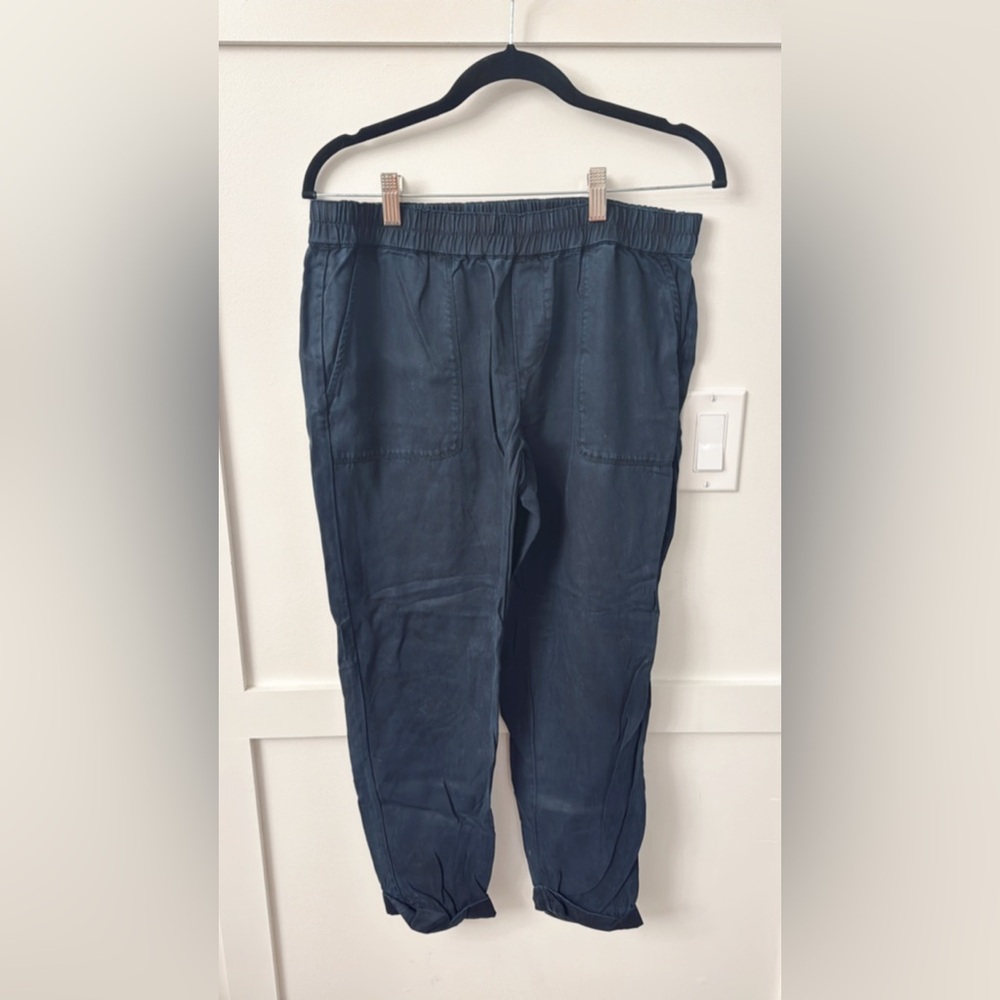 Soft Joie Navy Cropped Pants